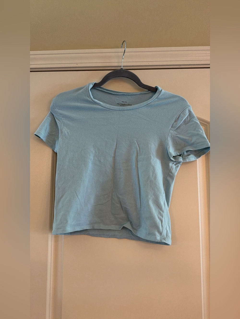 Abercrombie & Fitch Baby Tee
